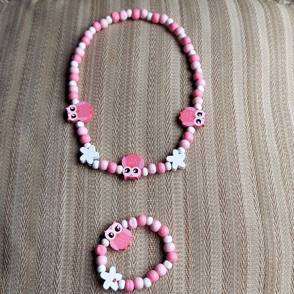 New Necklace and Bracelet Set - Picture 7 of 8